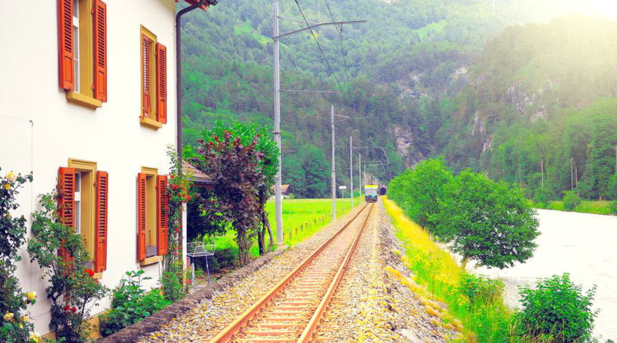 Onze autoverhuurservices bieden een gevarieerde selectie van voertuigen in Meiringen.